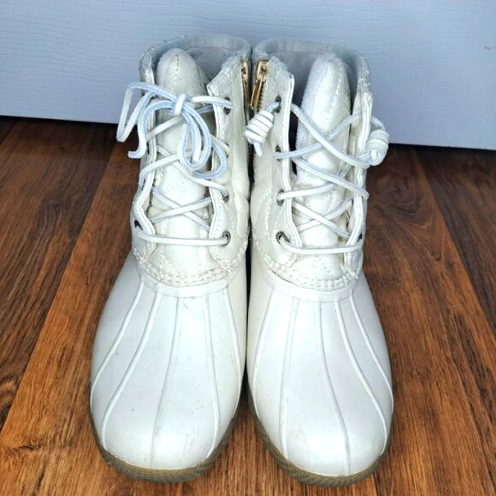 Sperry Saltwater White Quilted Duck Boot Size 8